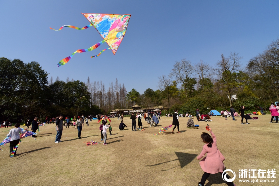 【www.吃瓜爆料視頻在線】特別是翻譯在歐美商場