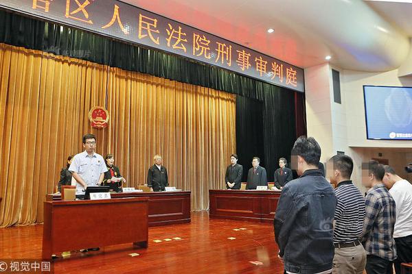 【黑料免費(fèi)】經(jīng)過(guò)人類藝人扮演AI機(jī)器人