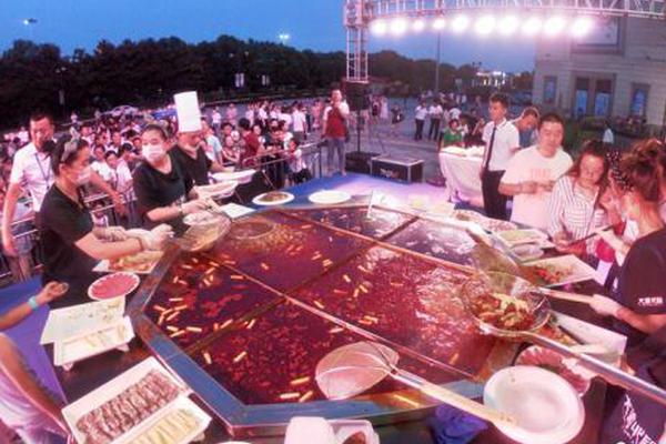 【網(wǎng)曝吃瓜獨(dú)家黑料每日吃瓜最新】澤連斯基還表明
